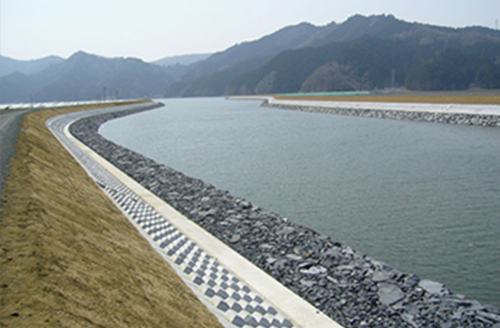 画像：富士川河川護岸工事